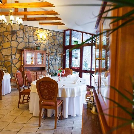 Hotel Rebajlo ピワ エクステリア 写真