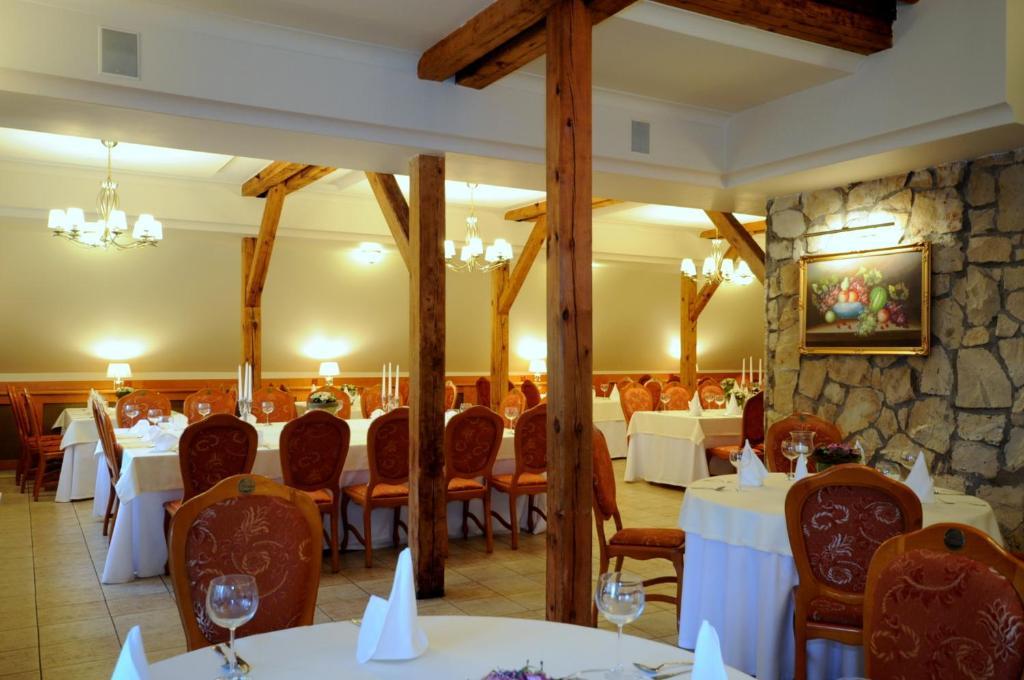 Hotel Rebajlo ピワ エクステリア 写真